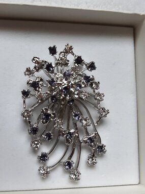 Tara Vanessa Collection fashion Jewelry Brooch NWOT